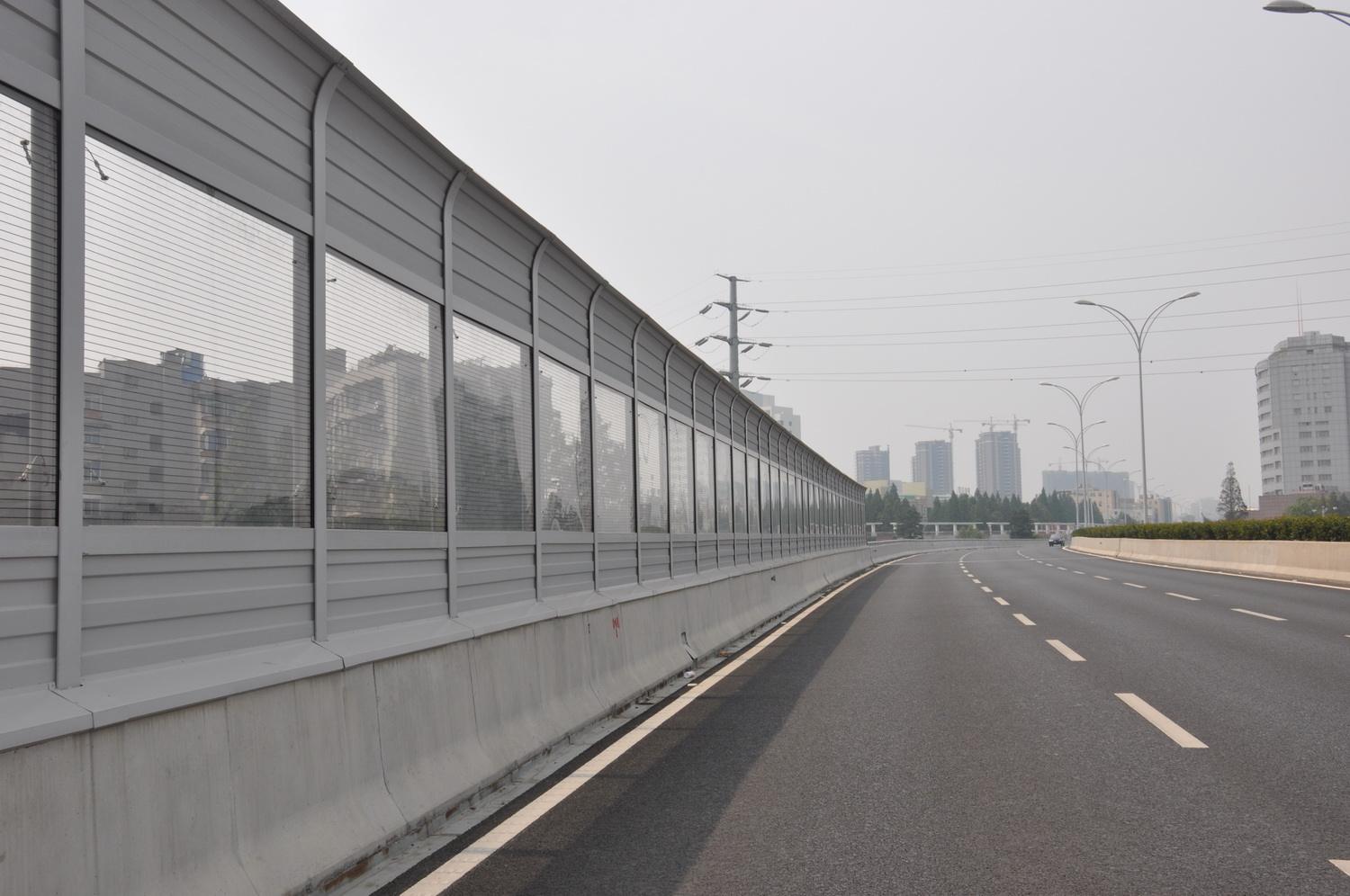 <a href=http://www.szgiftoy.com.cn/news_article?news_id=142>公路聲屏障</a>