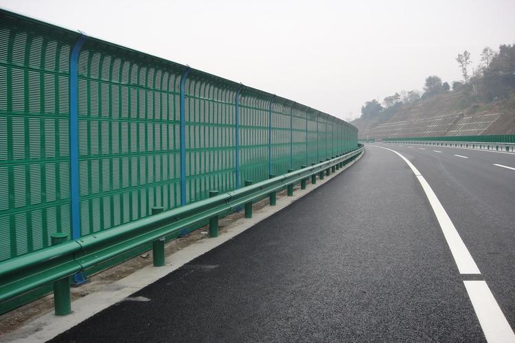 <a href=http://www.szgiftoy.com.cn/news_article?news_id=145>高速公路聲屏障廠家</a>